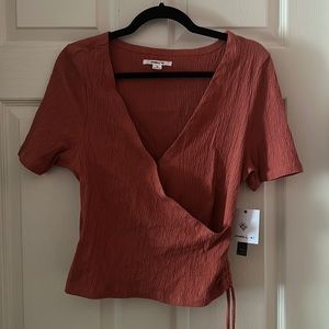 NWT O’Neill Women’s Wrap Top in Red Size XL